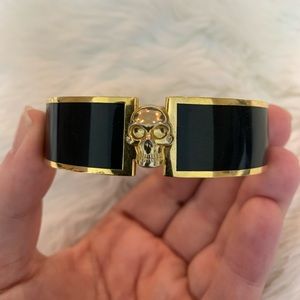 Alexander McQueen Black Clasp Skull Bracelet